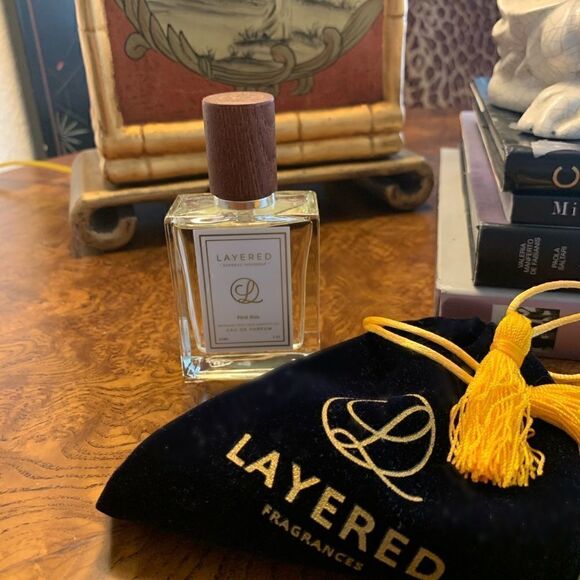 Be Layered Other - ~SOLD~𝐹𝑖𝑟𝑠𝑡 𝐾𝑖𝑠𝑠 𝑃𝑒𝑟𝑓𝑢𝑚𝑒 2 𝑜𝑧